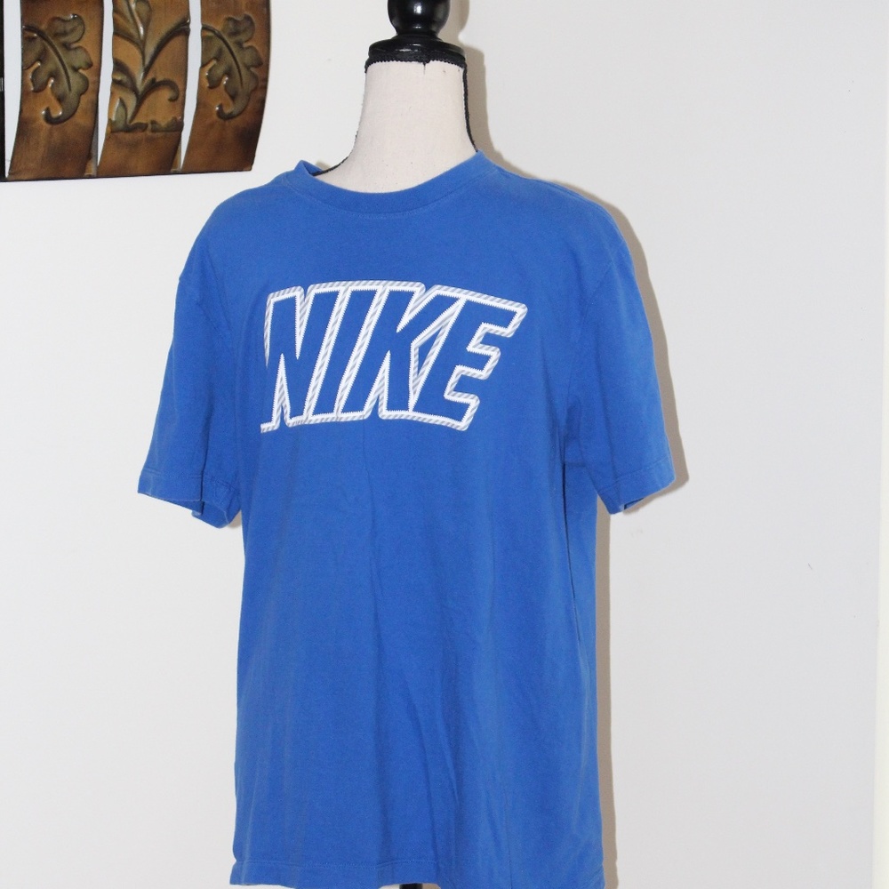 Nike, short sleeve tee shirt